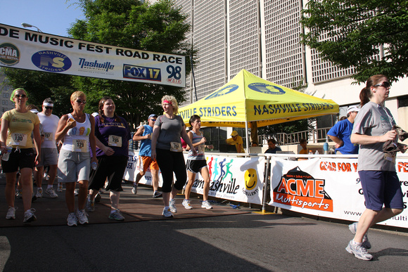 JoDee Messina St Jude Road Race by Bev Moser (411)
