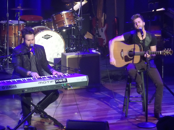 The Swon Brothers perform at the ACM Honors. Photo by Bev Moser.